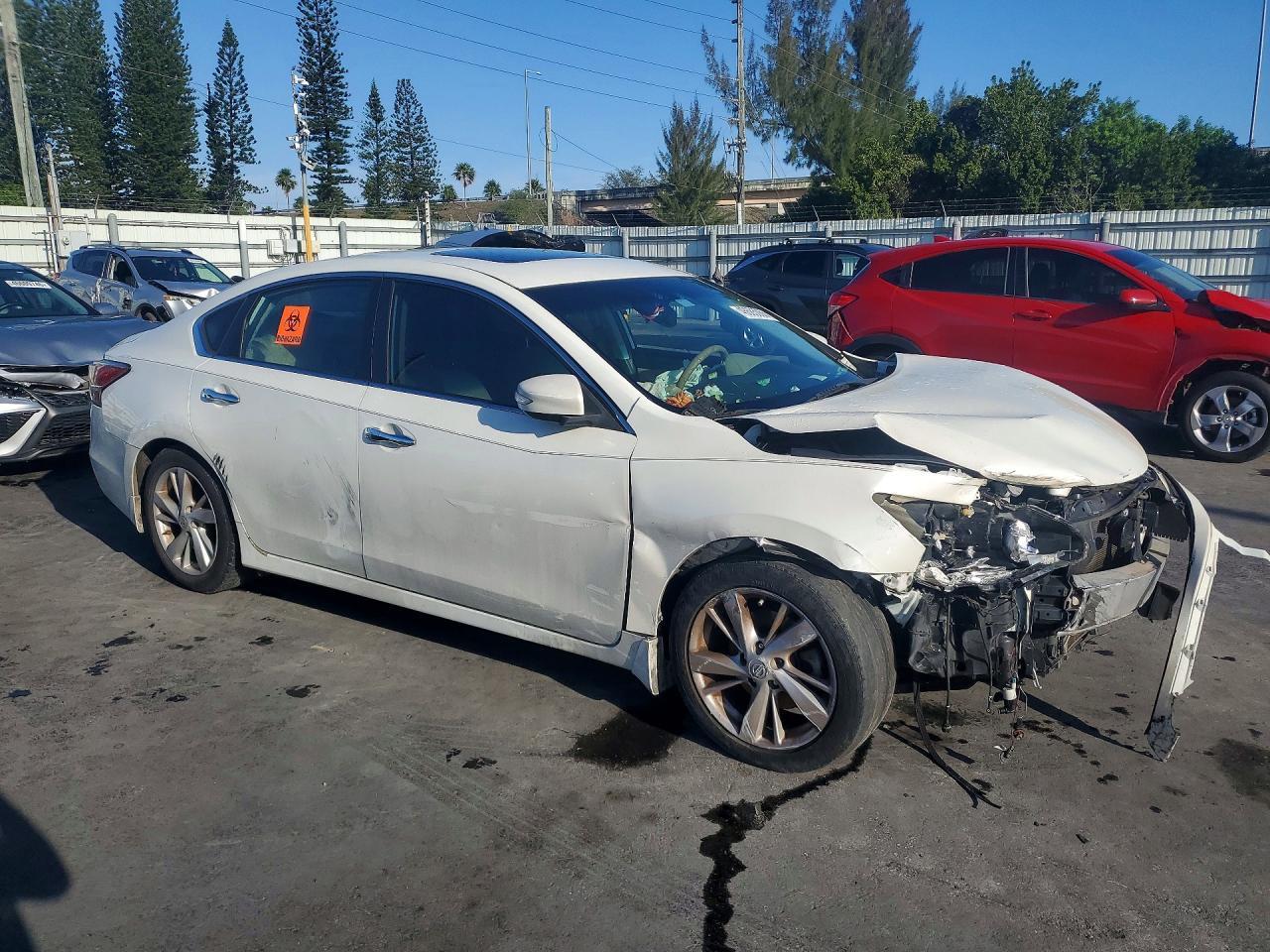 2015 Nissan Altima - Фото 4