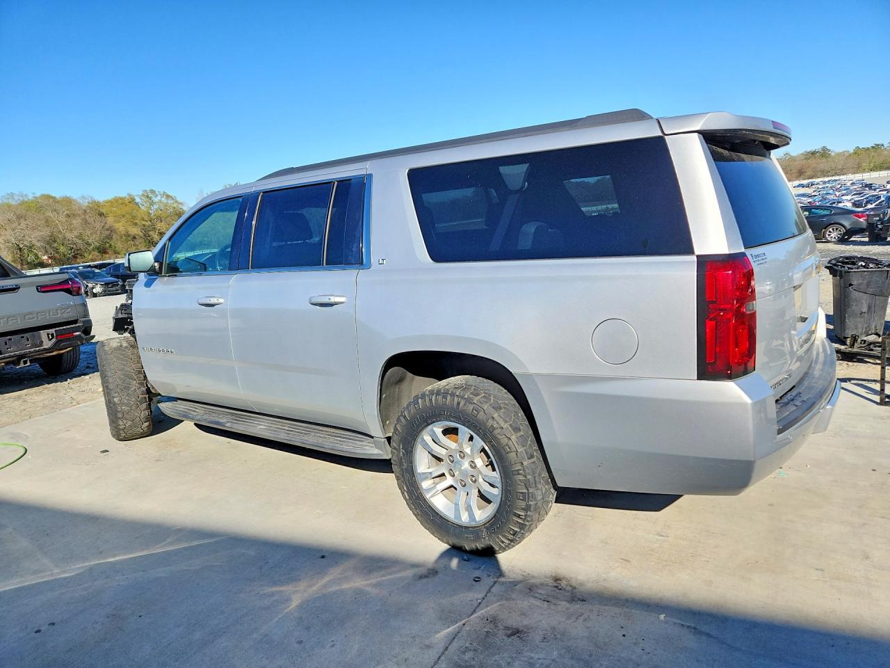 2019 Chevrolet Suburban C1500 Lt - Фото 2