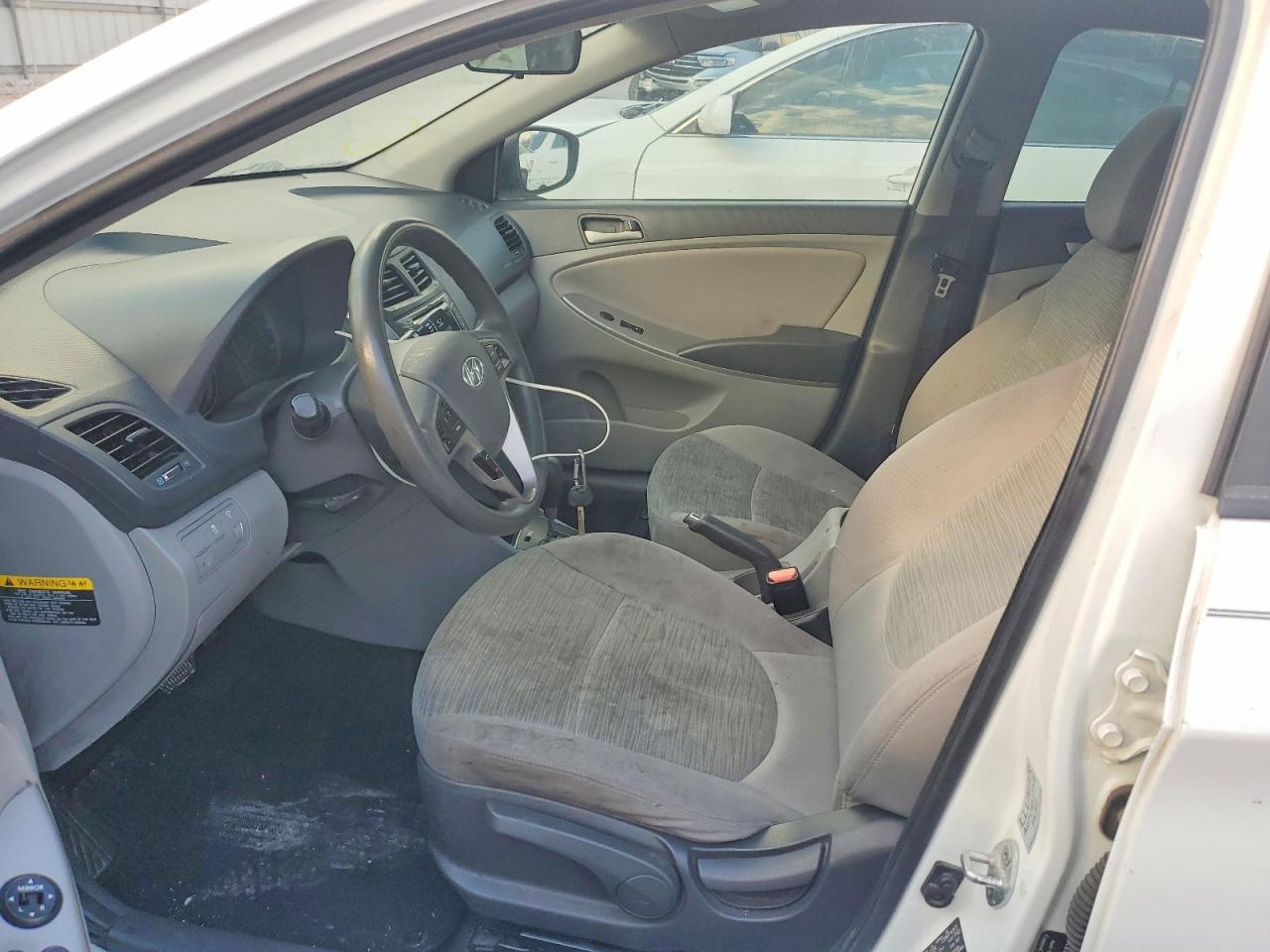 2016 Hyundai Accent Se - Фото 7