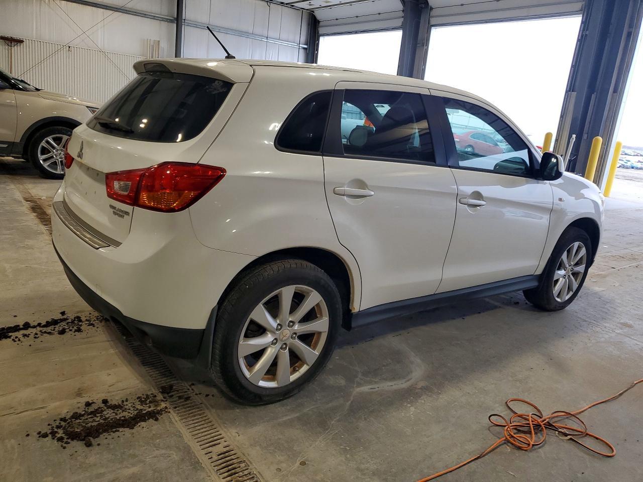 2013 Mitsubishi Outlander Sport Es - Фото 3