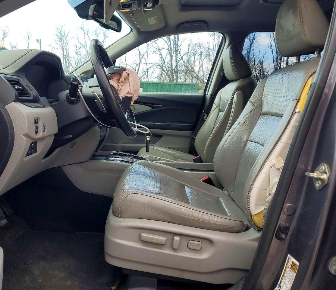 2016 Honda Pilot Elite - Image 7