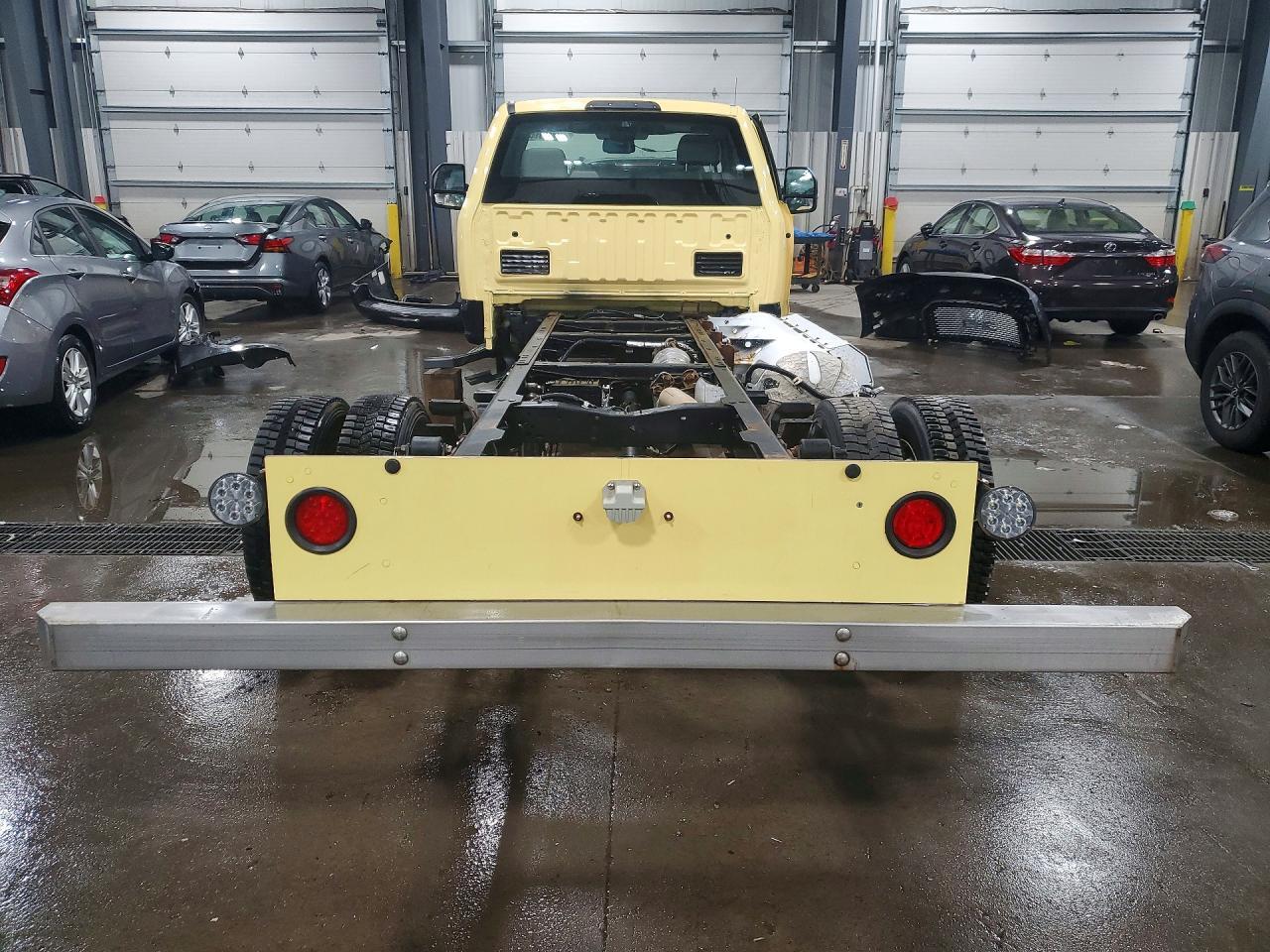 2019 Ford F550 Super Duty - Image 6