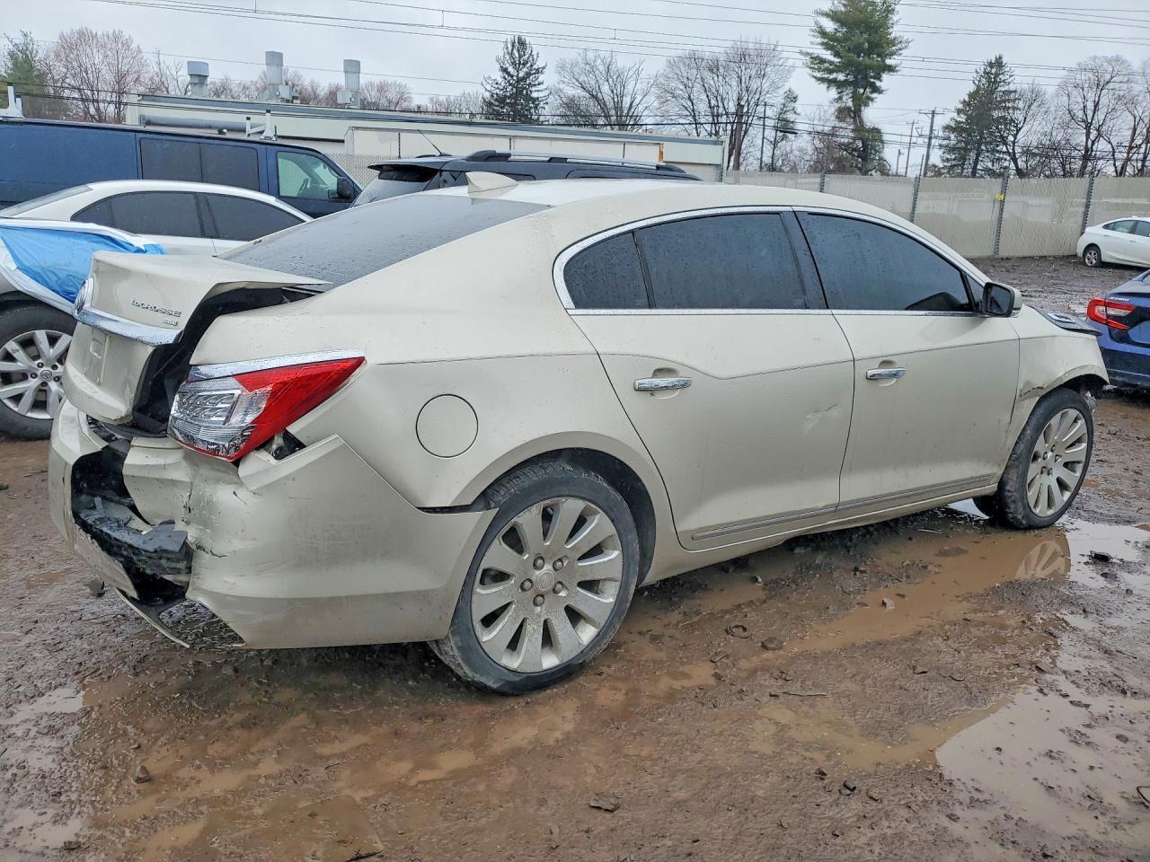 2015 Buick Lacrosse - Image 3