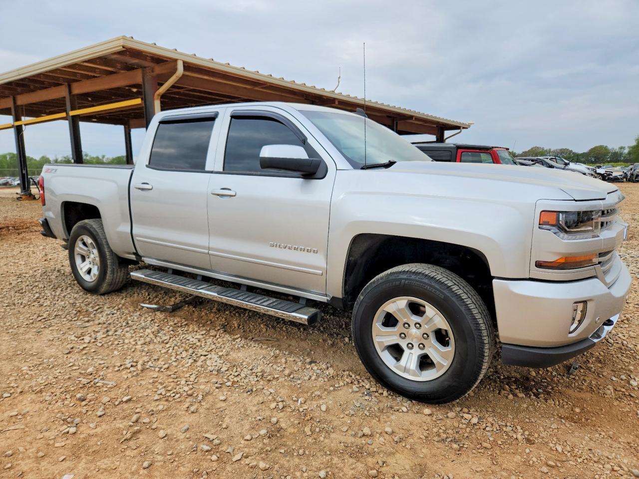 2017 Chevrolet Silverado K1500 Lt - Image 4