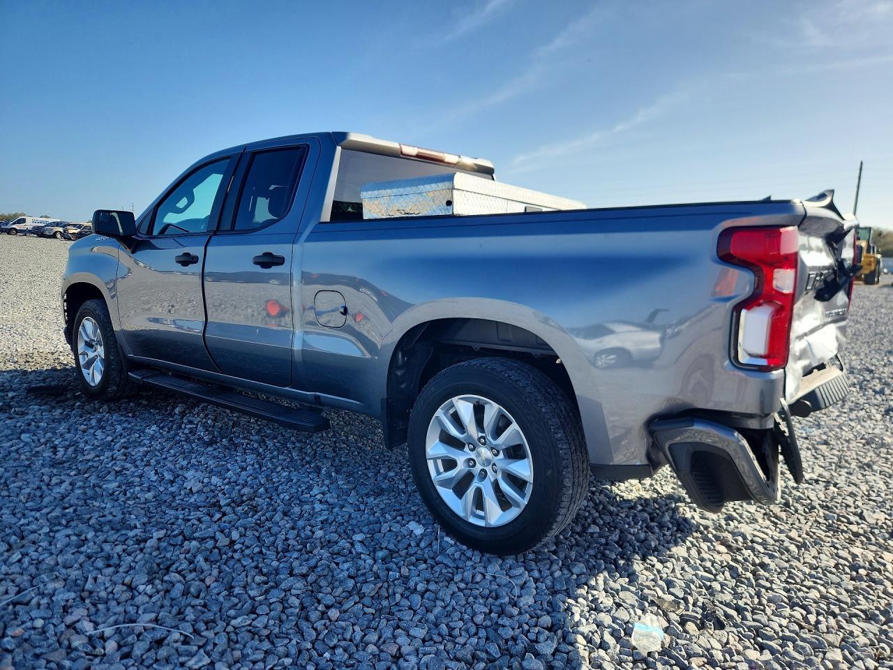 2020 Chevrolet Silverado C1500 Custom - Фото 2