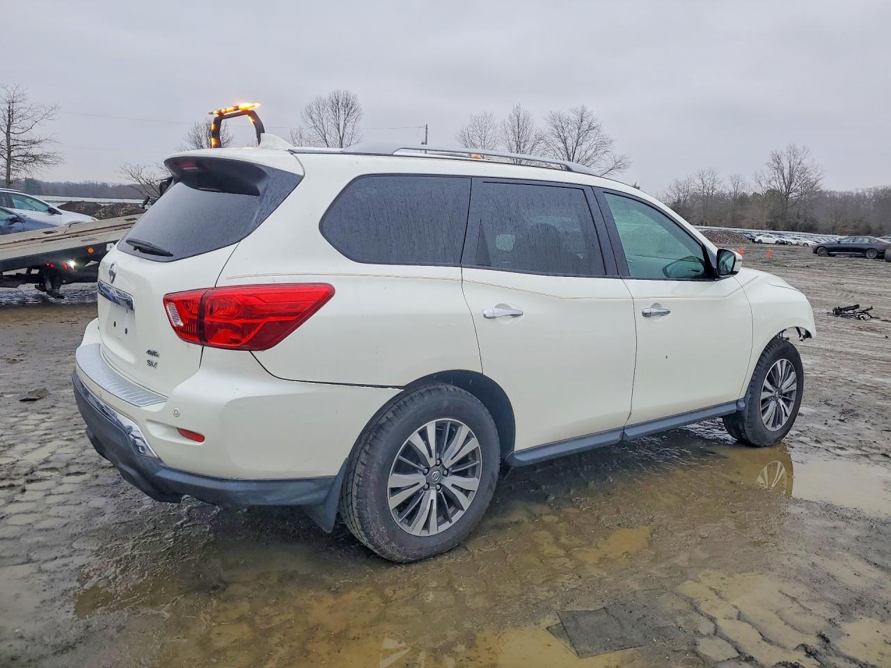 2020 Nissan Pathfinder Sv - Image 3