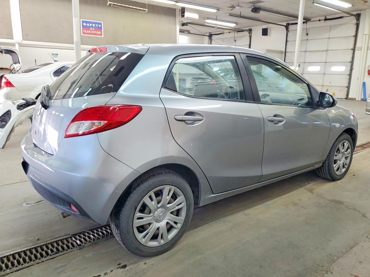 2014 Mazda Mazda2 Sport - Фото 3