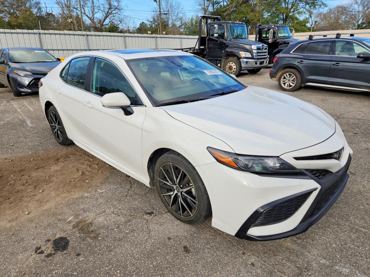 2024 Toyota Camry Se - Image 4