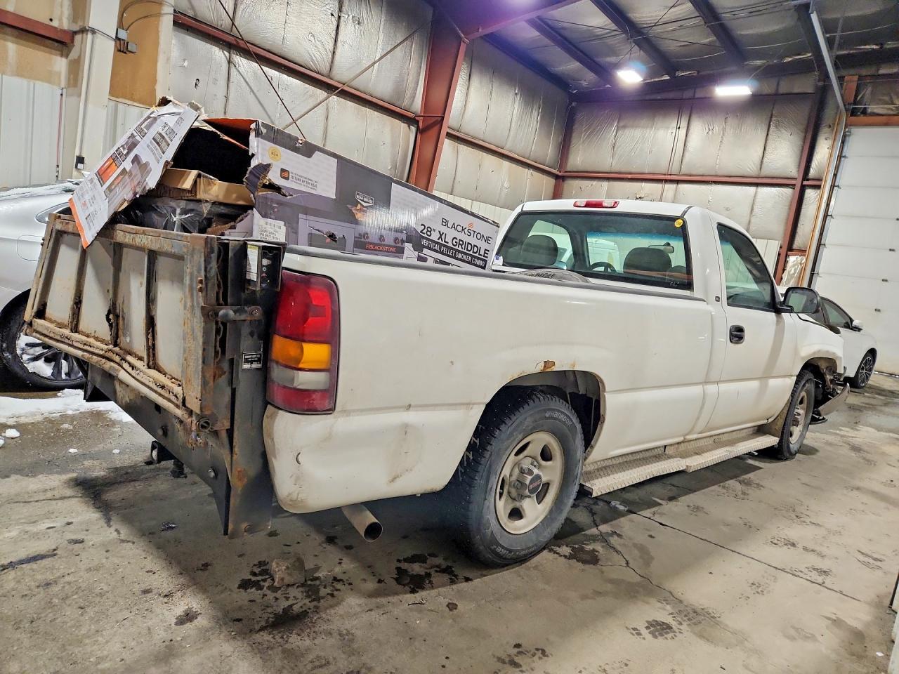 2001 GMC New Sierra C1500 - Фото 3