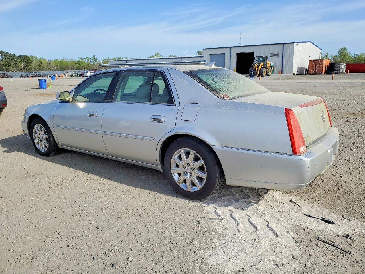 2010 Cadillac Dts Premium Collection - Image 2