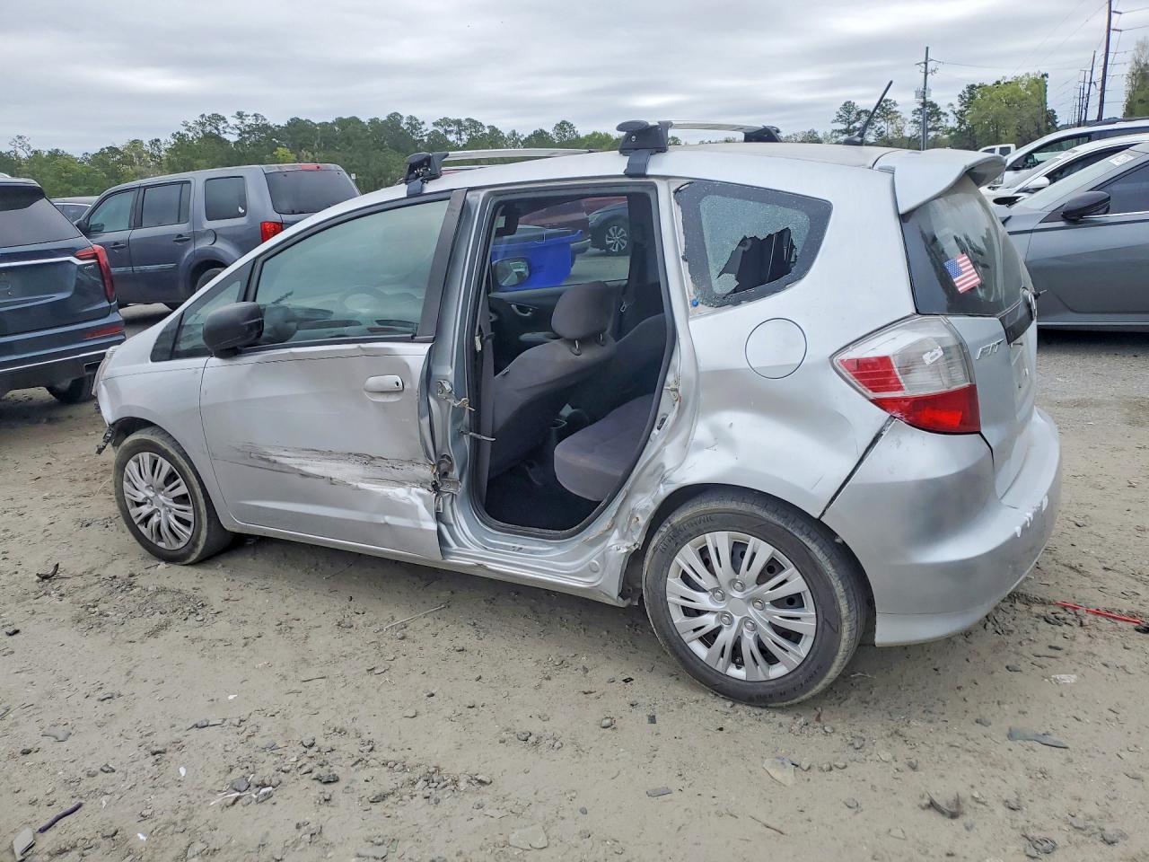 2011 Honda Fit - Фото 2