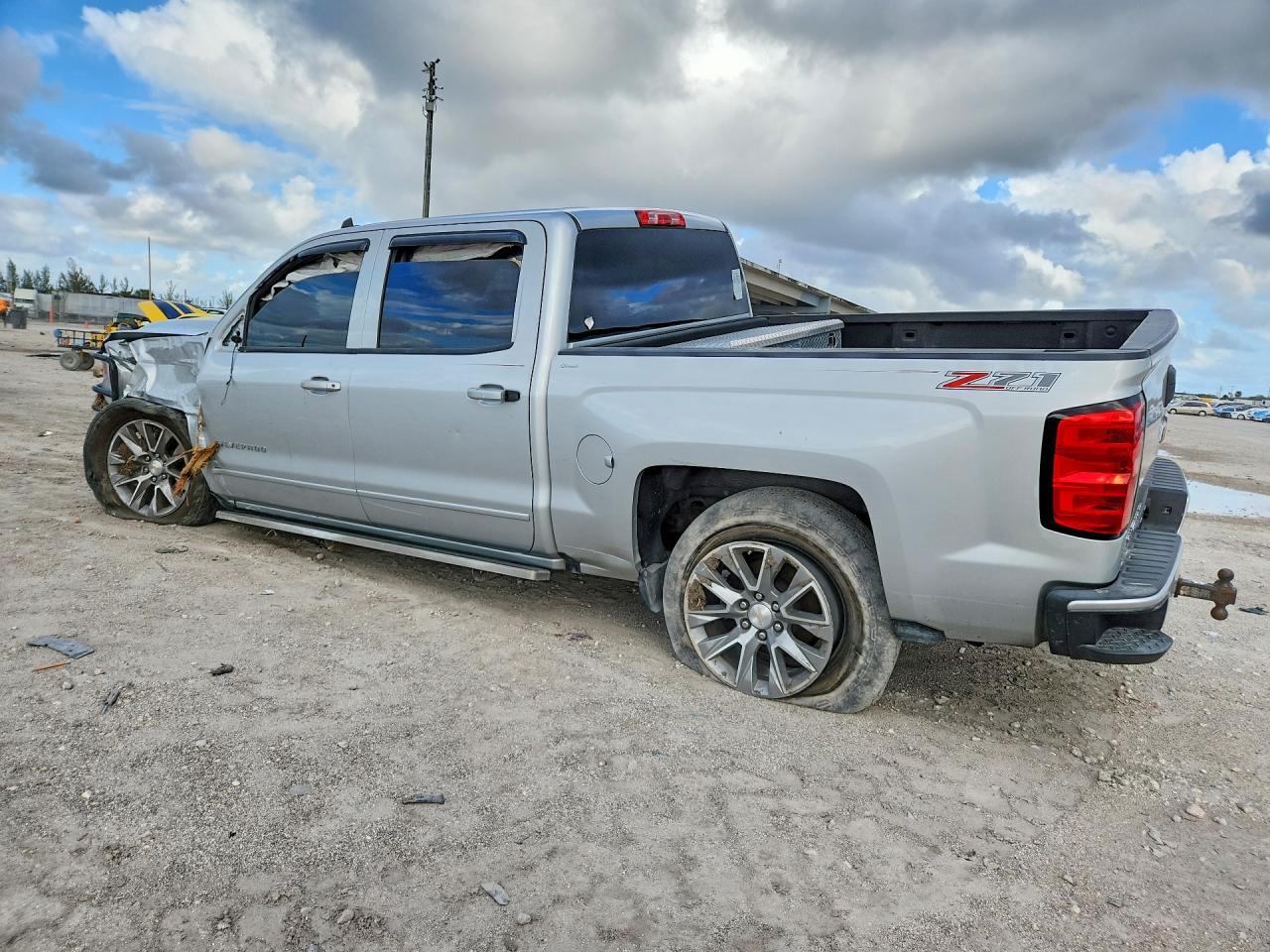 2016 Chevrolet Silverado K1500 Lt - Image 2