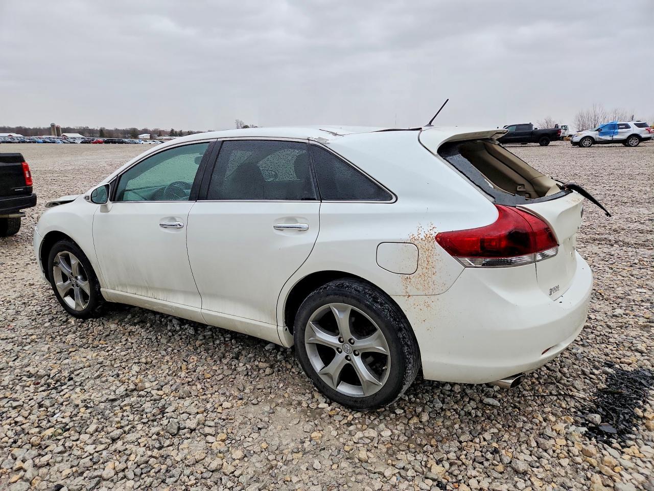 2013 Toyota Venza Xle - Image 2