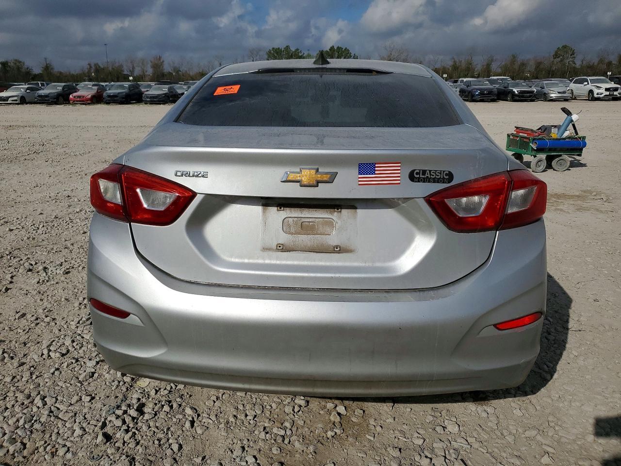 2018 Chevrolet Cruze Ls - Фото 6