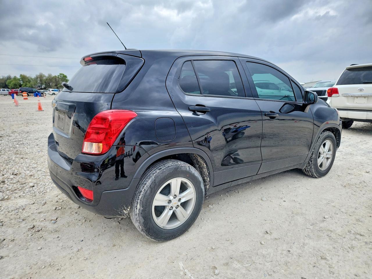 2020 Chevrolet Trax Ls - Фото 3