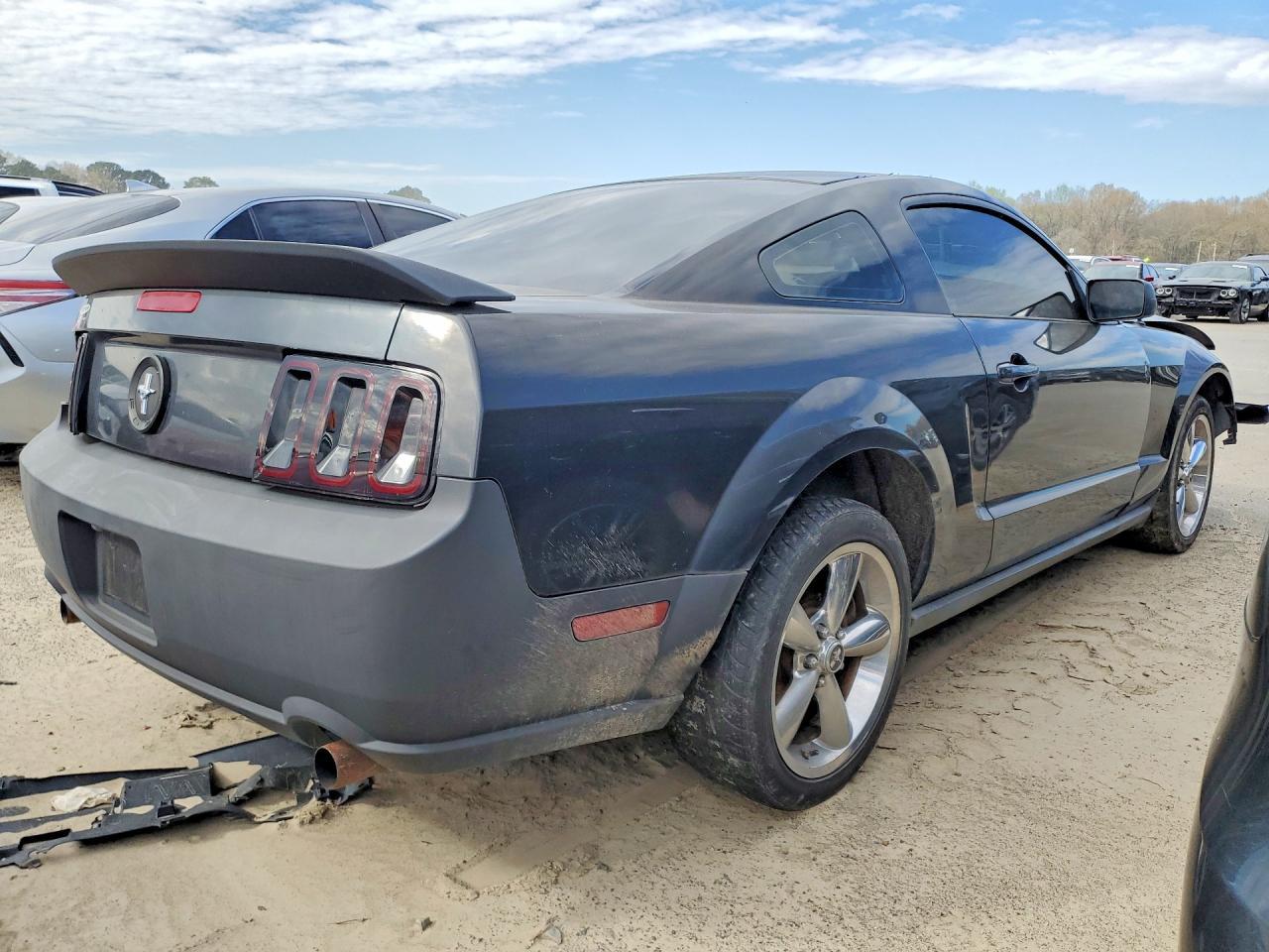 2008 Ford Mustang - Image 3