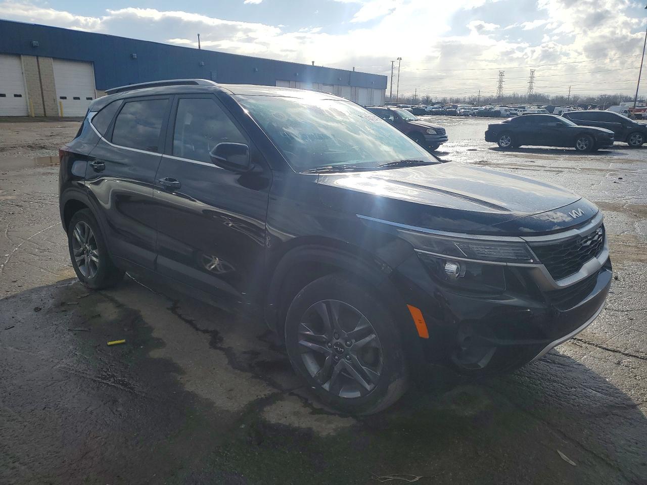 2022 Kia Seltos S - Фото 4