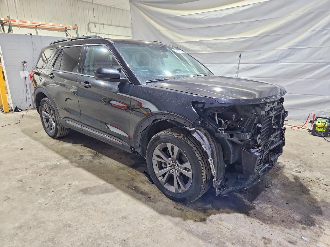 2023 Ford Explorer Xlt - Фото 4