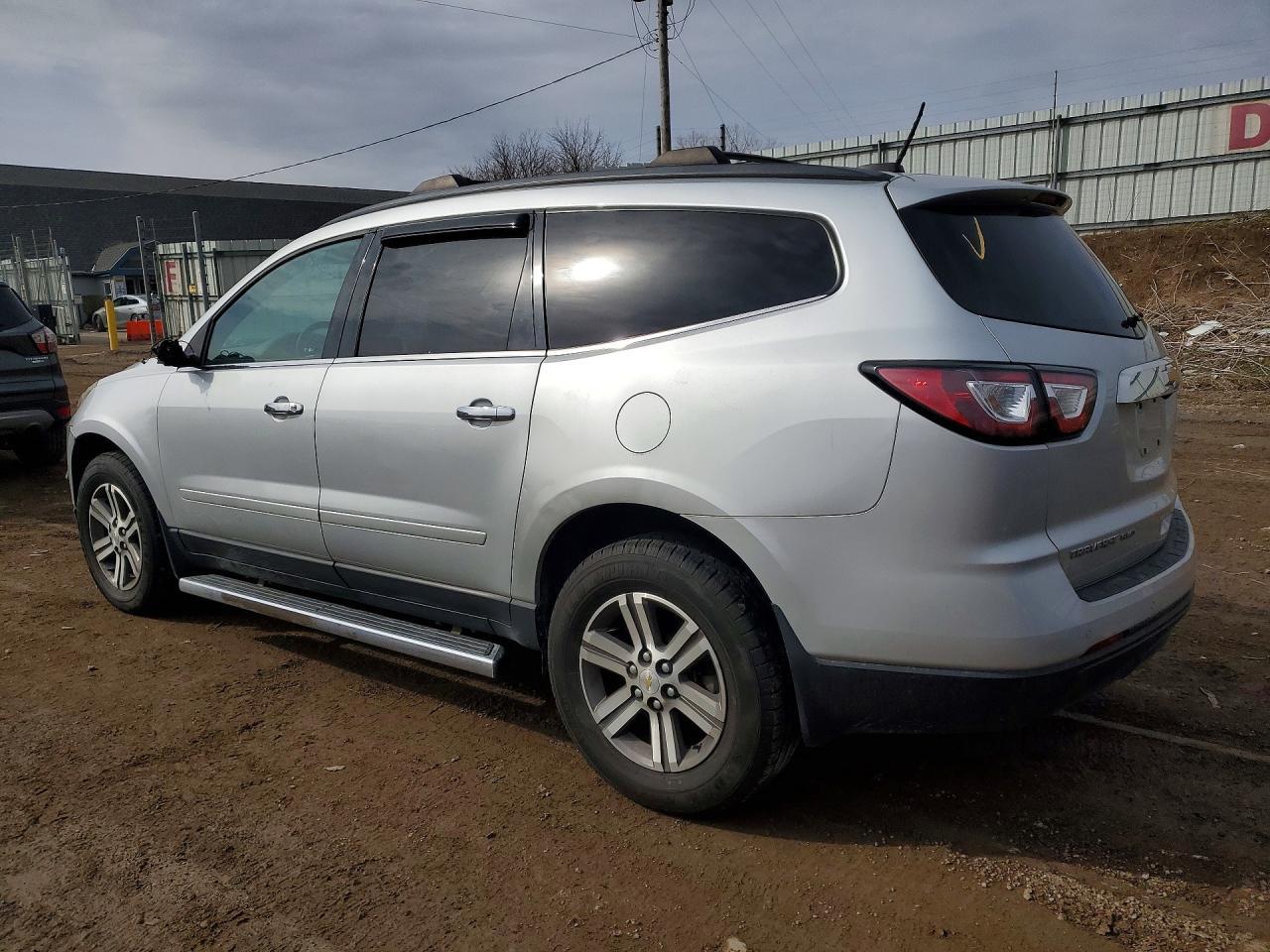 2017 Chevrolet Traverse Lt - Фото 2