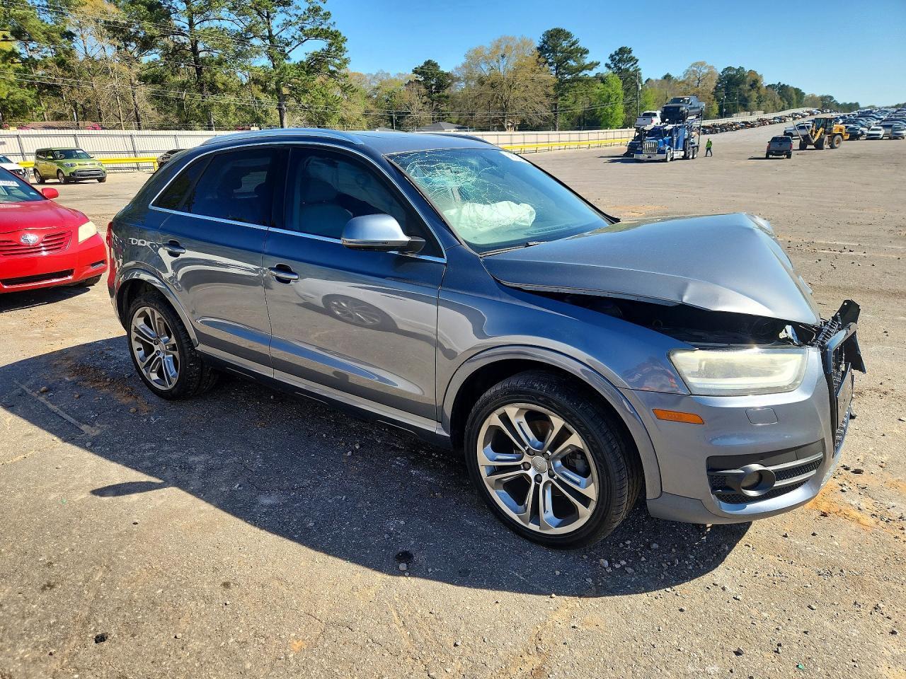 2015 Audi Q3 Premium Plus - Image 4