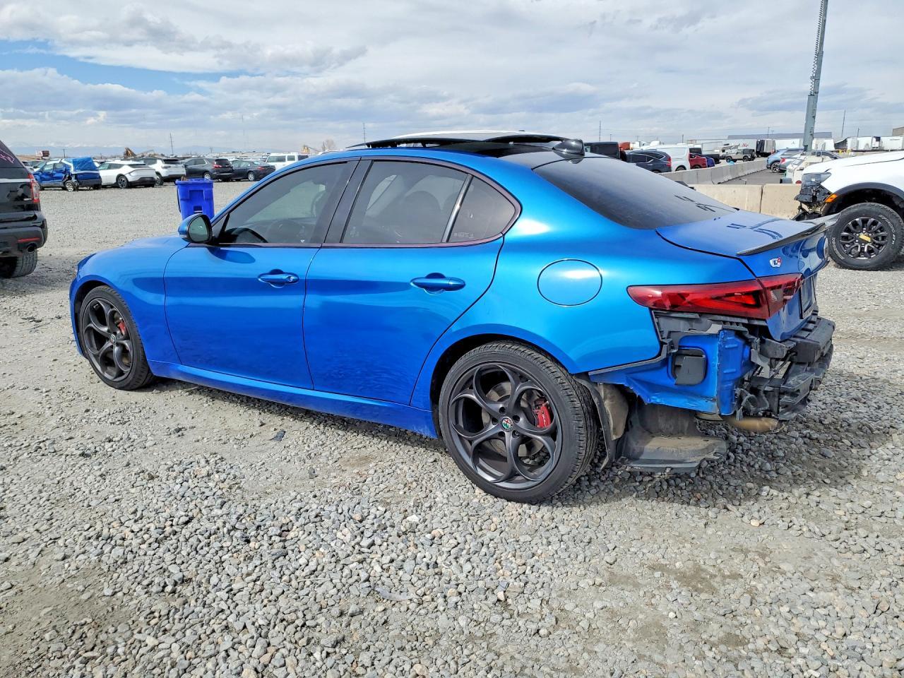 2018 Alfa Romeo Giulia Ti Q4 - Фото 2