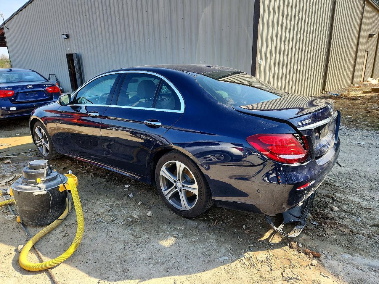 2017 Mercedes-Benz E 300 4Matic - Фото 2