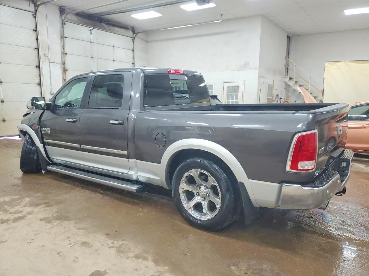 2015 Ram 1500 Laramie - Фото 2