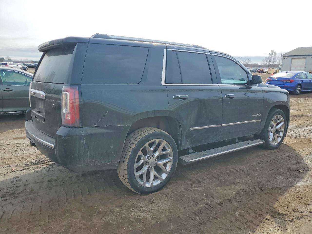 2018 GMC Yukon Denali - Фото 3