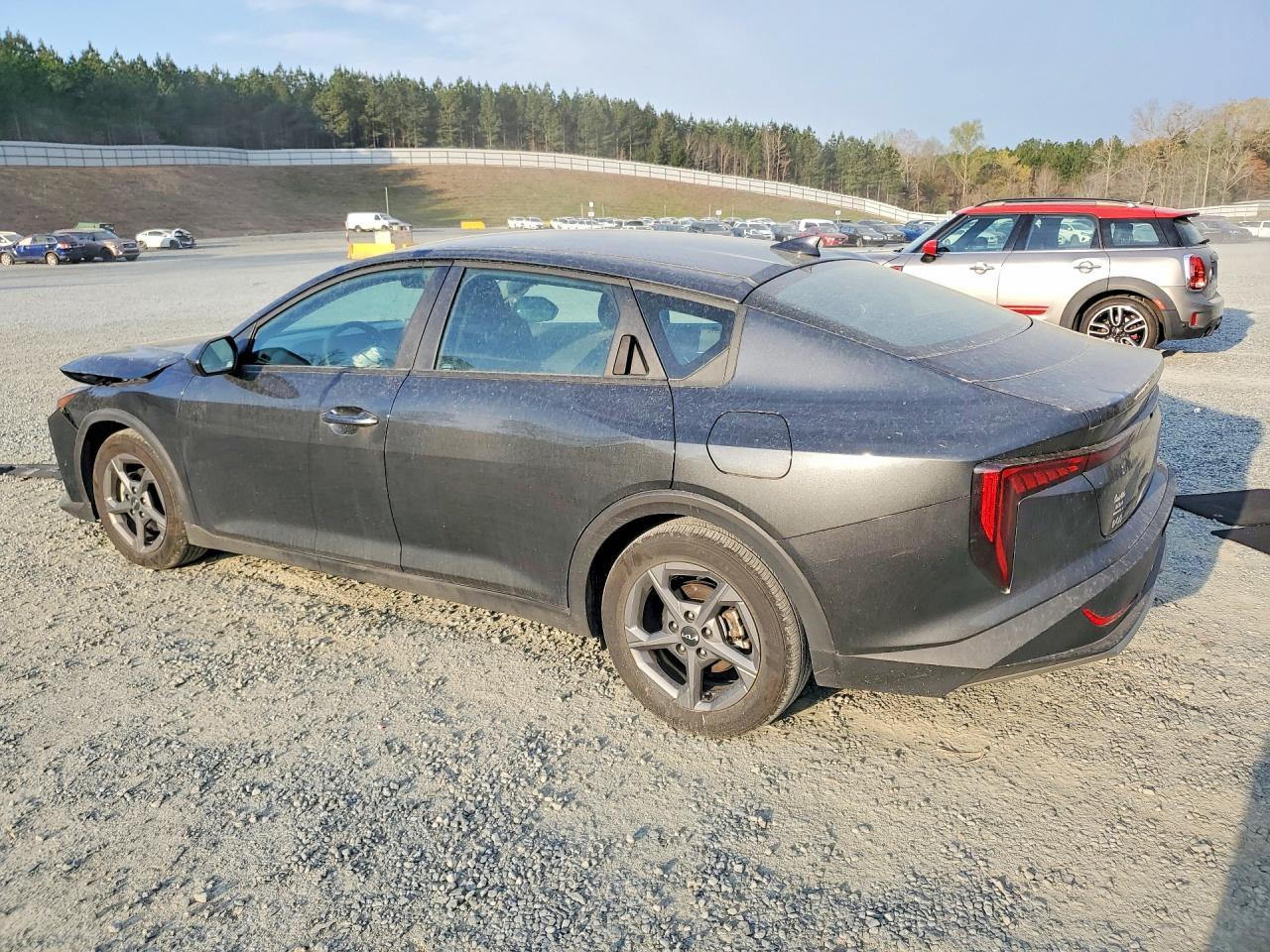 2025 Kia K4 Lxs - Image 2
