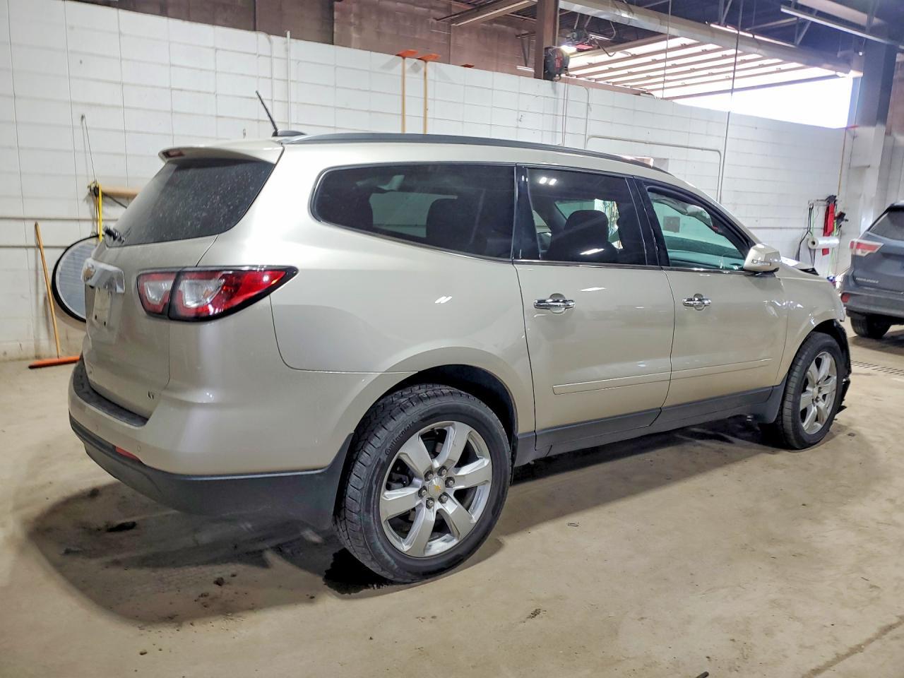 2017 Chevrolet Traverse Lt - Image 3