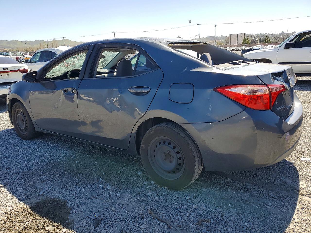 2017 Toyota Corolla L - Фото 2