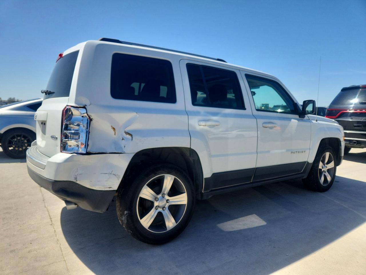 2016 Jeep Patriot Latitude - Фото 3