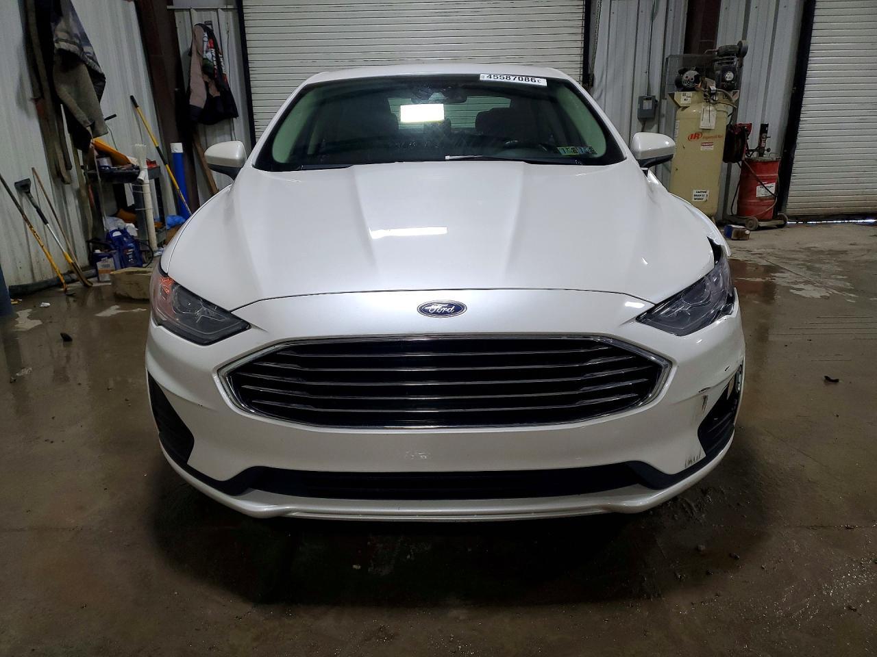 2019 Ford Fusion Se - Фото 5