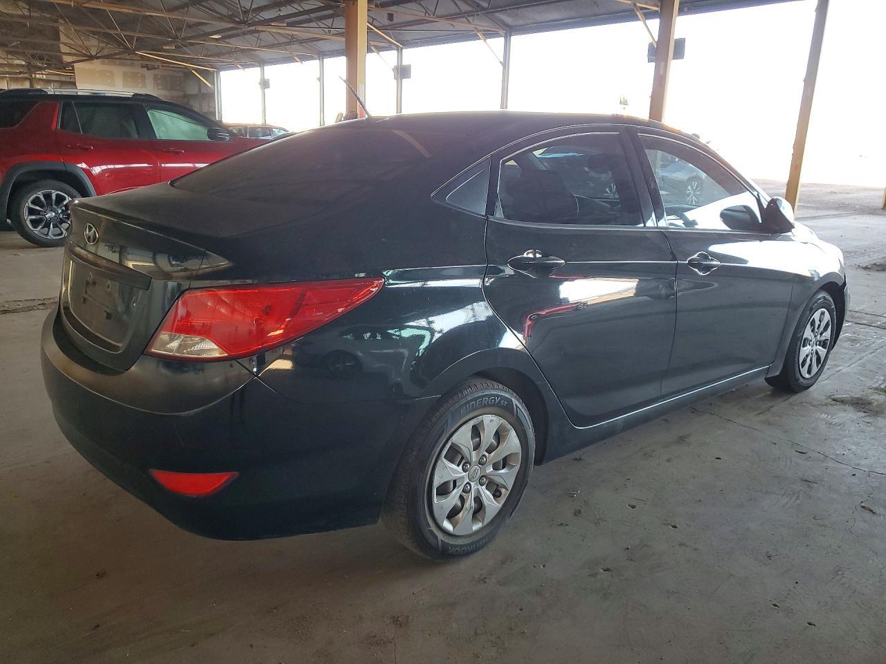 2017 Hyundai Accent Se - Фото 3