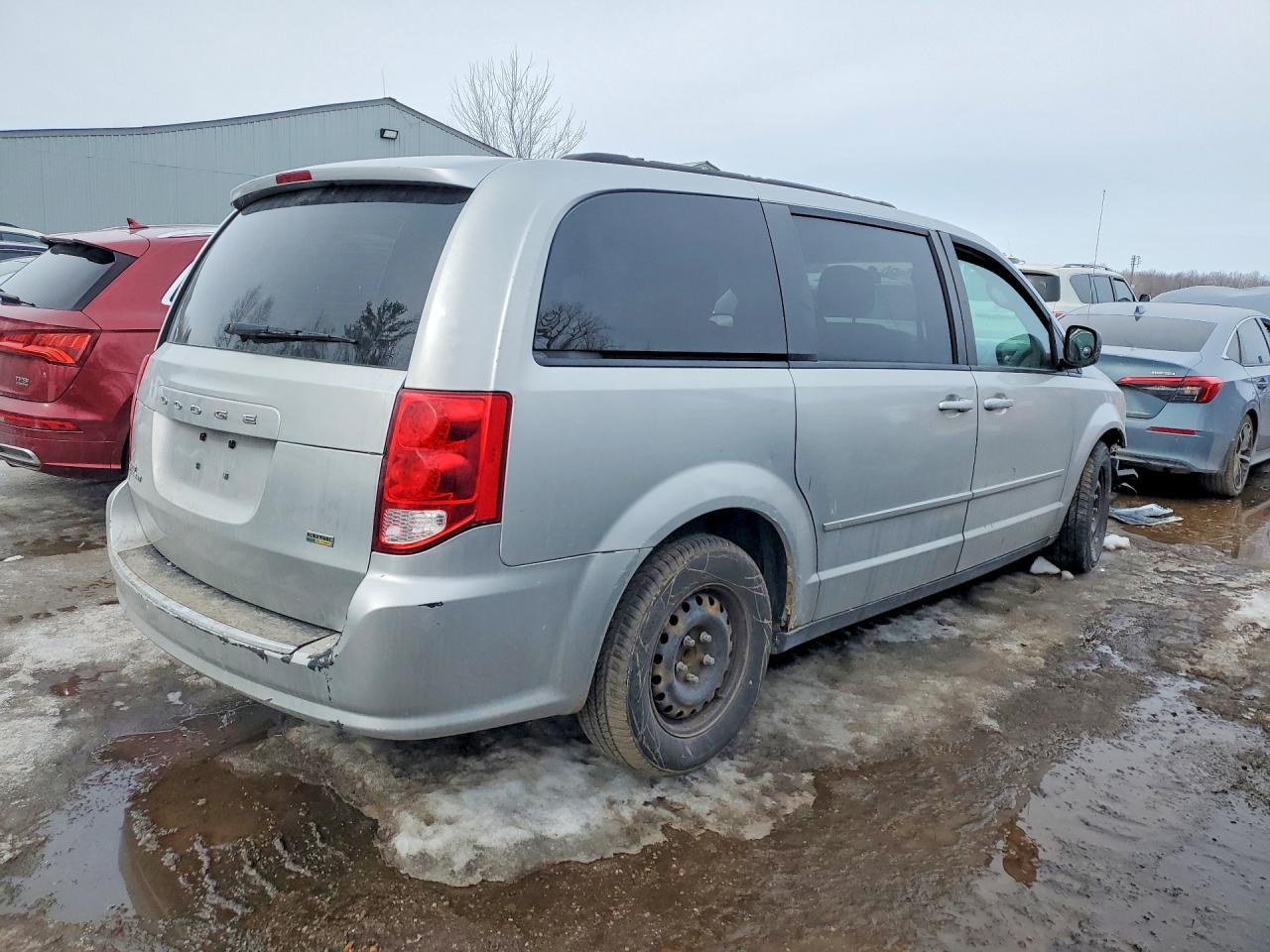 2011 Dodge Grand Caravan Express - Фото 3