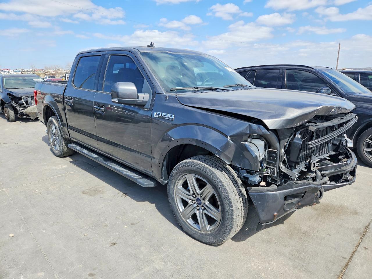 2019 Ford F150 Lariat - Фото 4