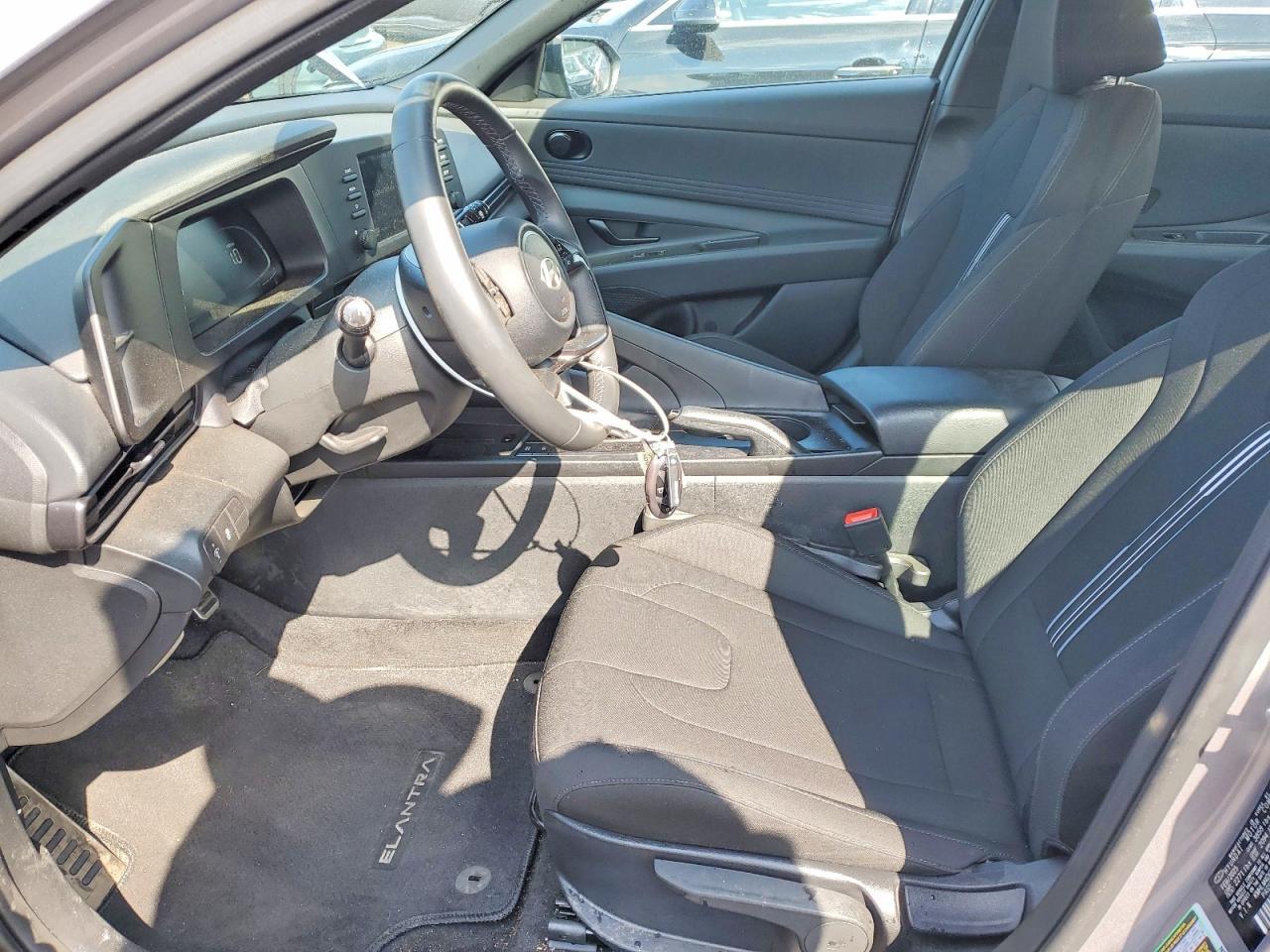 2025 Hyundai Elantra Sel Sport - Фото 7