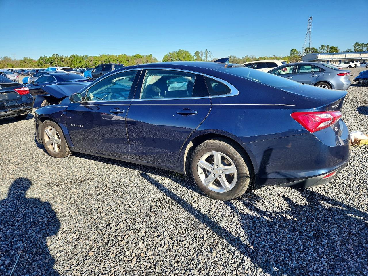 2022 Chevrolet Malibu Lt - Фото 2
