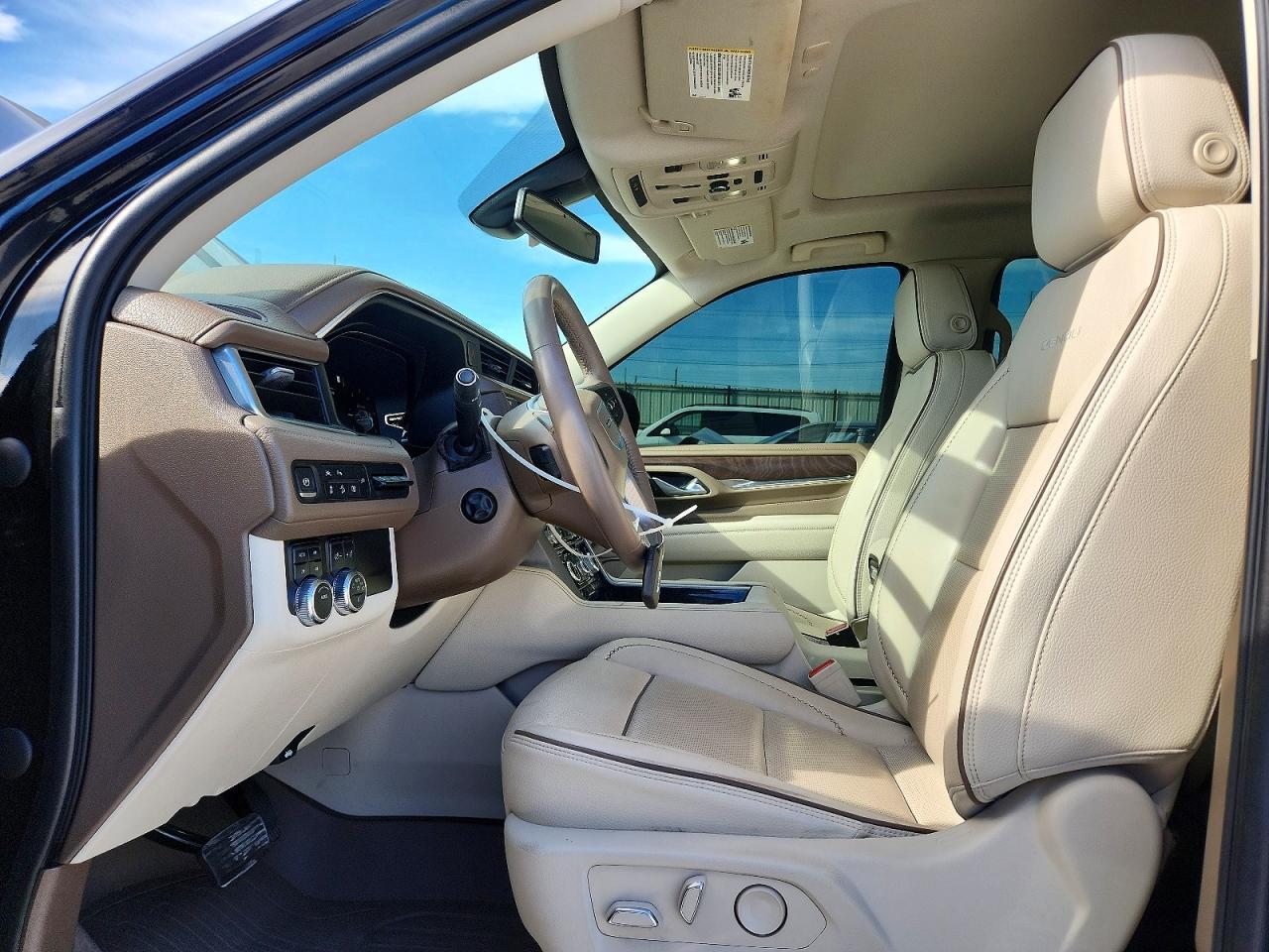 2022 GMC Yukon Denali - Фото 7