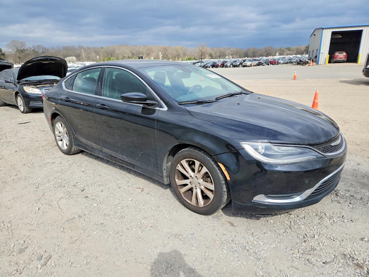 2016 Chrysler 200 - Image 4