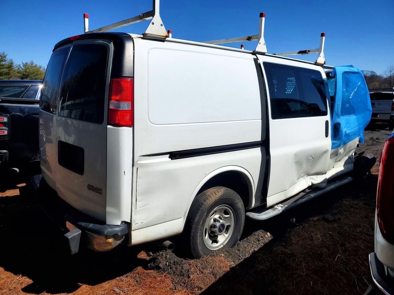 2019 GMC Savana 2500 Utility / Service Van - Фото 3