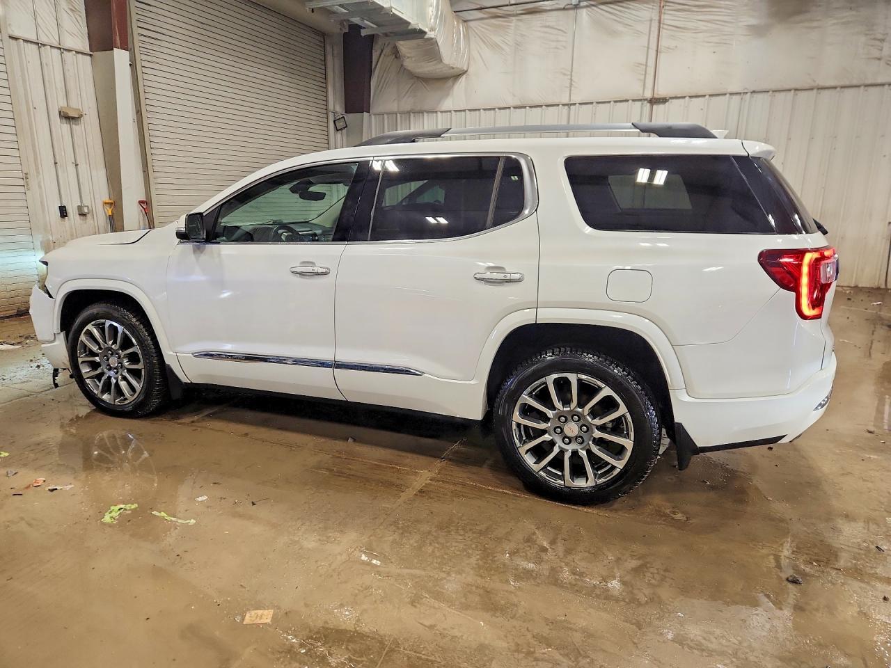 2021 GMC Acadia Denali - Фото 2