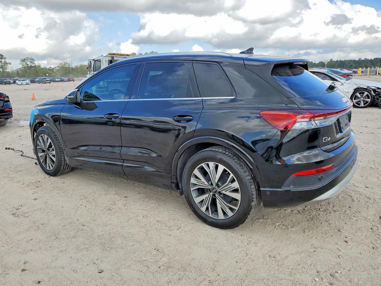 2023 Audi Q4 E-Tron Premium Plus - Фото 2
