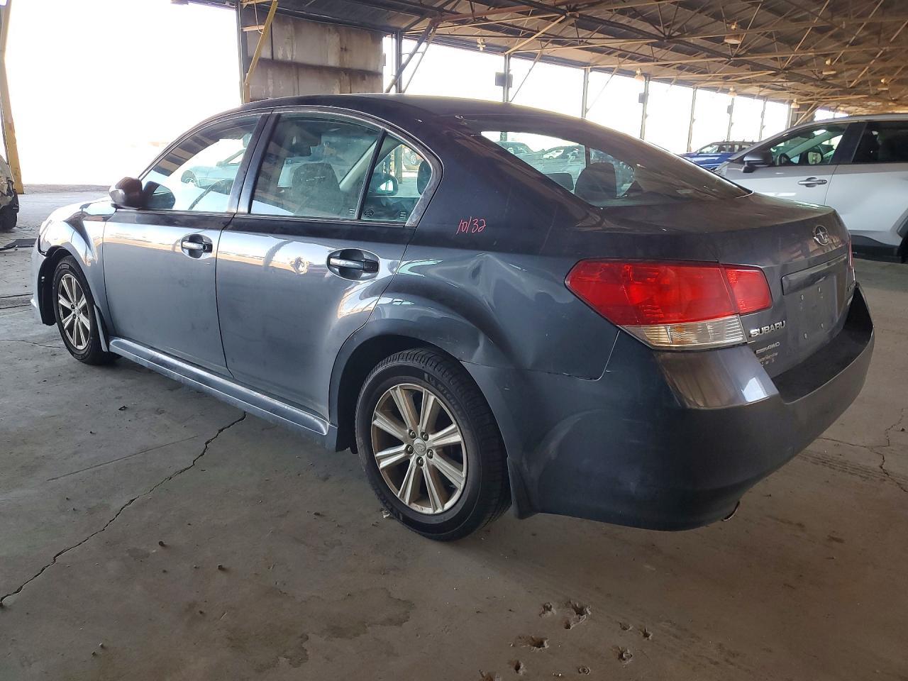2012 Subaru Legacy 2.5I Premium - Фото 2