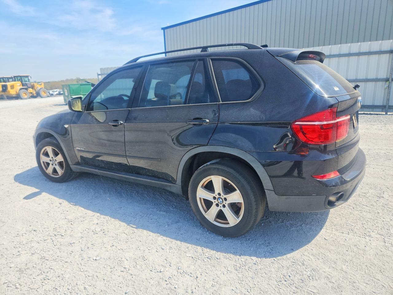 2011 BMW X5 xDrive35I - Фото 2