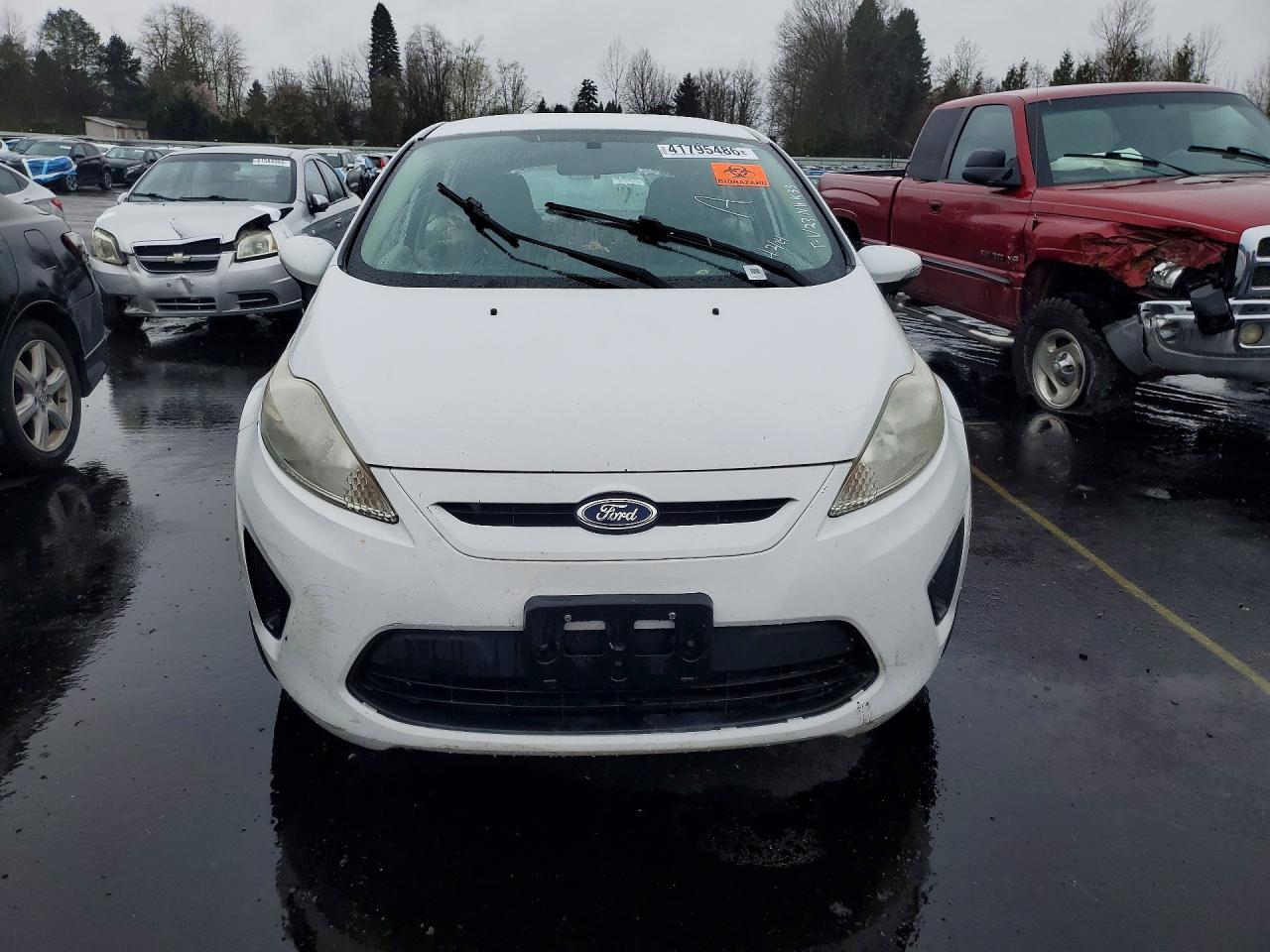2013 Ford Fiesta Se - Image 5
