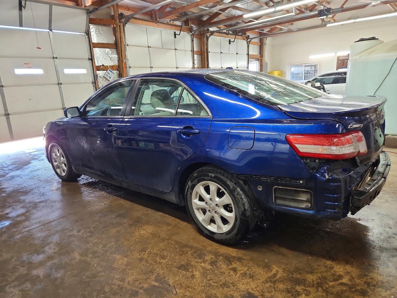 2011 Toyota Camry Le - Image 2