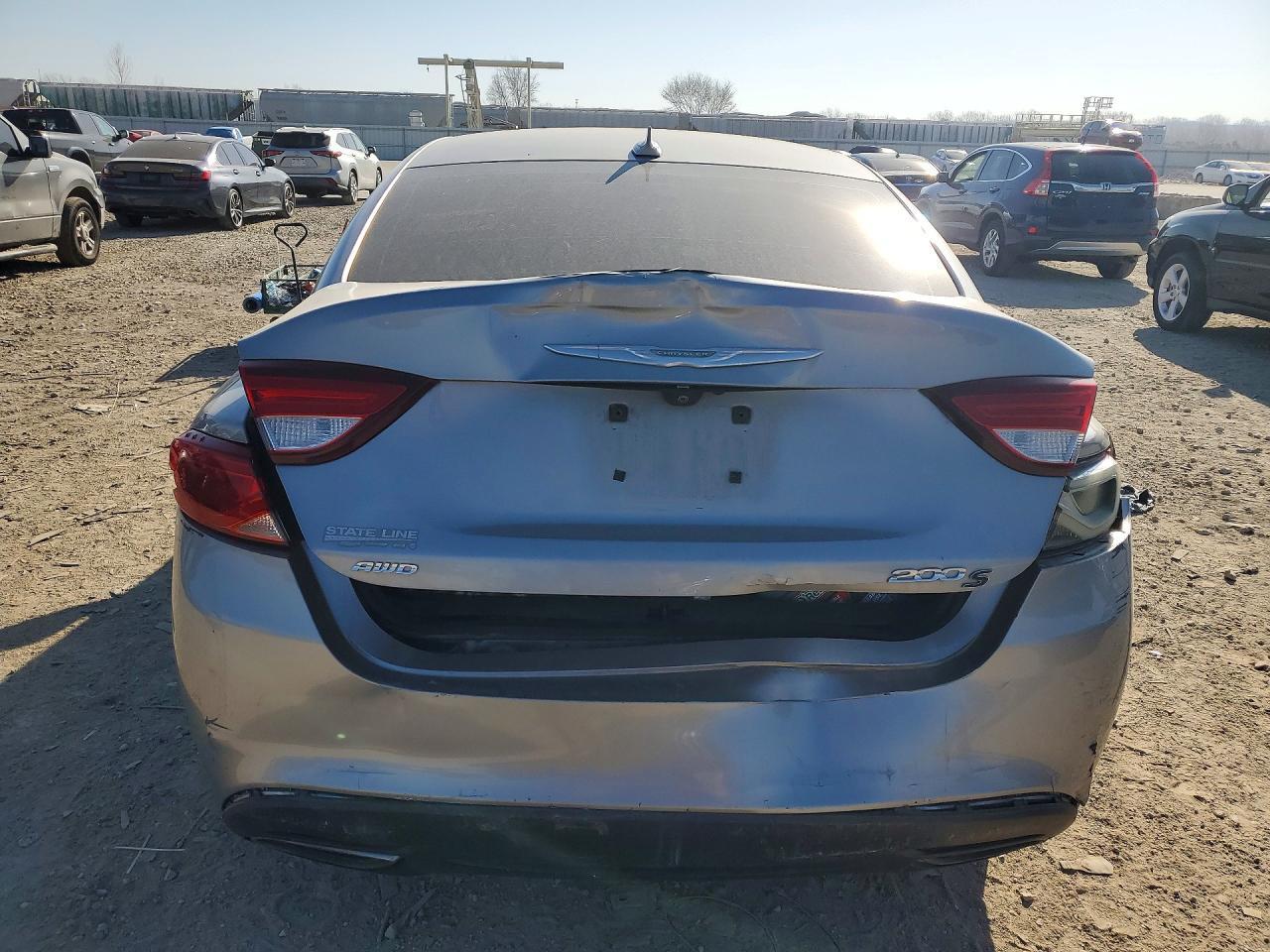 2015 Chrysler 200 S - Фото 6