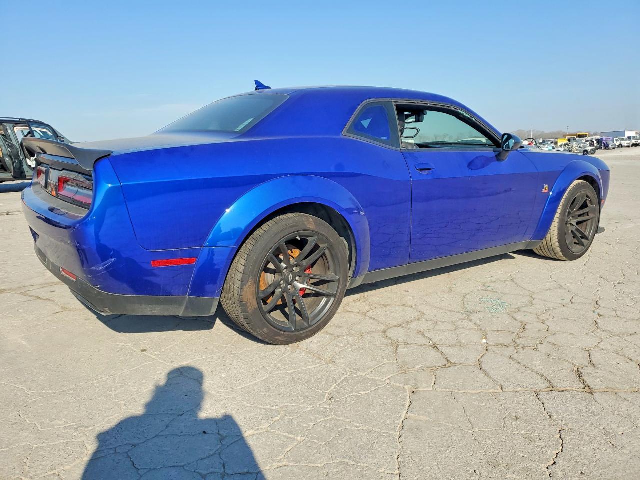 2022 Dodge Challenger - Фото 3