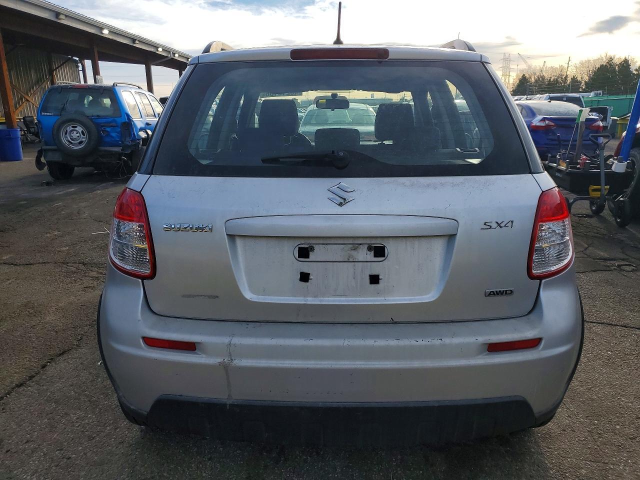 2010 Suzuki Sx4 - Фото 6